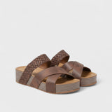 Sandálias ortopédicas em pele