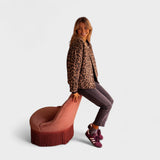 Casaco moderno com padrão leopardo