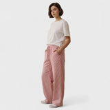 Calças largas confortáveis com detalhes elegantes