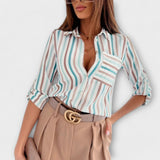 Blusa com gola clássica